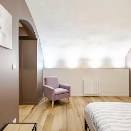 Spacieux Avec Grande Terrasse Coeur De *