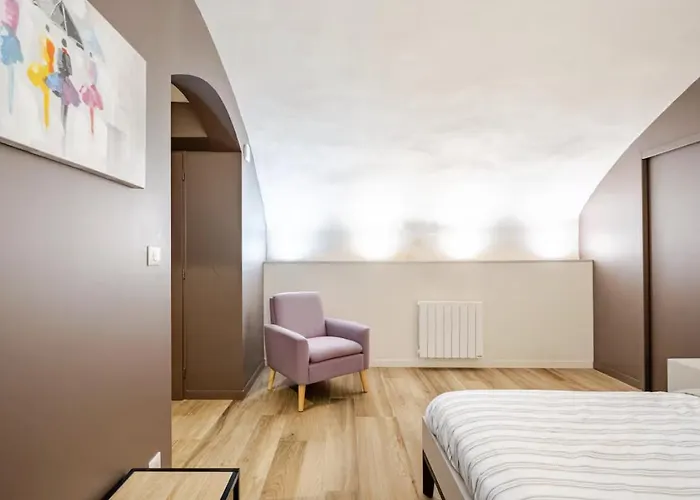 Spacieux Avec Grande Terrasse Coeur De *